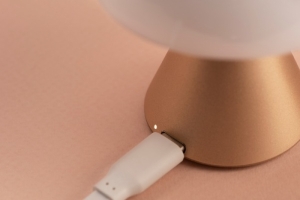 MINA OPLAADBAAR LEDLAMP SMALL SOFT GOLD