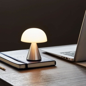 MINA OPLAADBAAR LEDLAMP MEDIUM SOFT GOLD