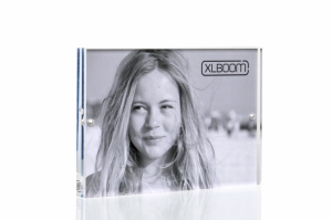 ACRYLIC MAGNETIC FRAME 13 x 18 CLEAR