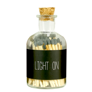 LUCIFERS ZWART - LIGHT ON 