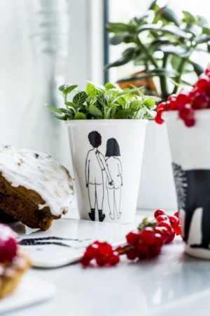 BEKER NAKED COUPLE BACK 