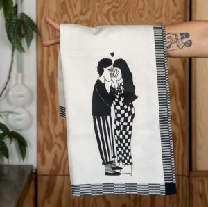THEEDOEKEN - SET VAN 2 STUKS - SECRET KISSERS + PATROON 