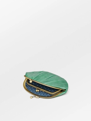 GRANNY PURSE SPRING GREEN