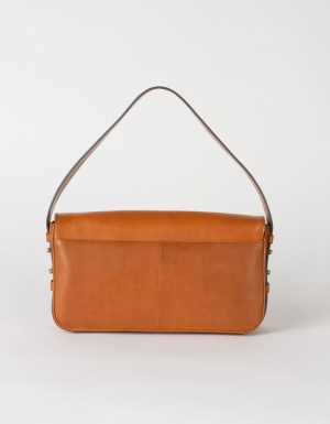 GINA BAGUETTE - COGNAC CLASSIC LEATHER CoGNAC