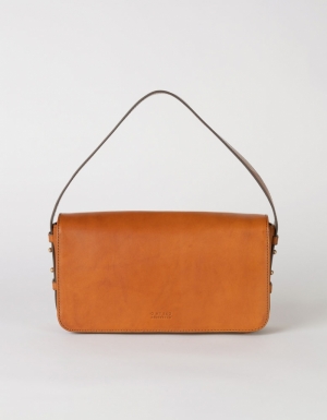GINA BAGUETTE - COGNAC CLASSIC LEATHER CoGNAC