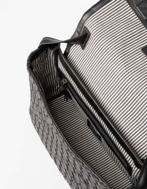 KENZIE - BLACK WOVEN CLASSIC LEATHER BLACK