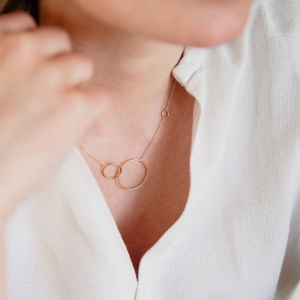 TRINITY NECKLACE GOLD