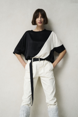 TEE BLOUSE CONTRAST BLACK