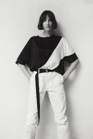 TEE BLOUSE CONTRAST BLACK