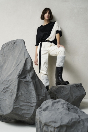 TEE BLOUSE CONTRAST BLACK