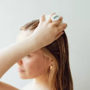SCALP MASSAGER WHITE