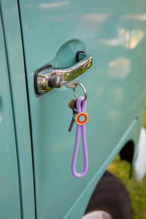 SLEUTELHANGER - KEYCHAIN RINGO YELLOW YELLOW