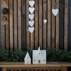 GINGERBREAD HOUSE HEART 