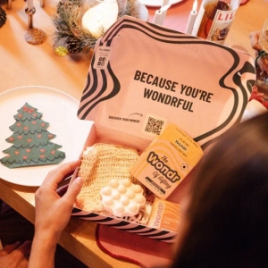 WONDR OF GIFTING - ALL IN ONE BAR + VEGAN HONEY CONDITIONER + ZAKJE 