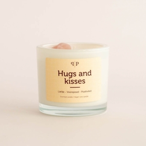 HUGS & KISSES 