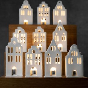 SMALL LIGHTHOUSE - TOWN CANAL HOUSE 