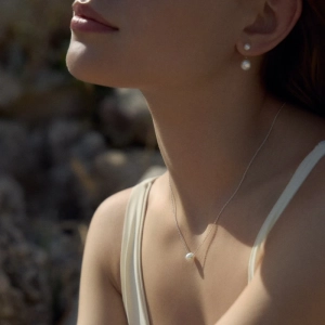 LARA EARRINGS SILVER SILVER