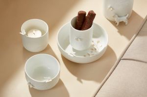 TEALIGHT HOLDER - BUTTERFLY ON SIDE 