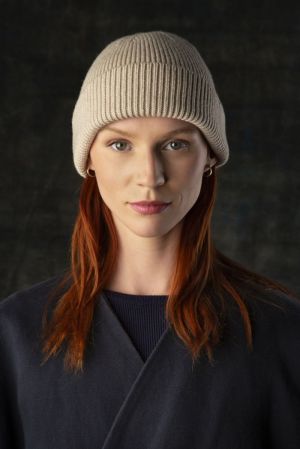BEANIE ALABASTER