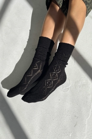 MODAL EYELET SOCKS JET BLACK