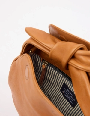 COCO CROISSANT - SOFT GRAIN LEATHER COGNAC