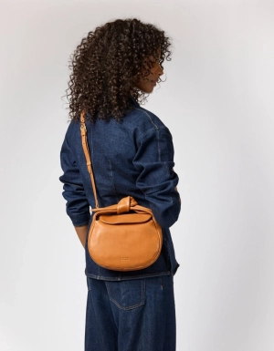 COCO CROISSANT - SOFT GRAIN LEATHER COGNAC