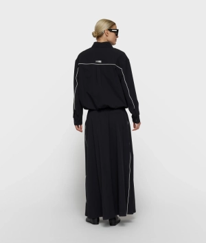 WIDE TRAVEL SKIRT  BLACK