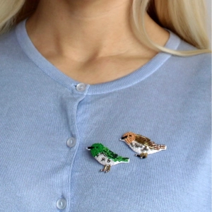 VOGEL BRUINE BROCHE BRUIN