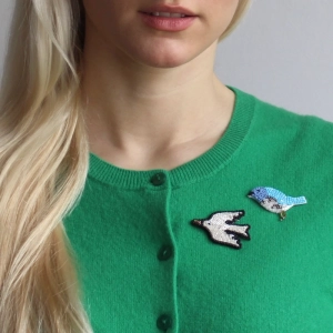 BLAUWE VOGEL BROCHE 
